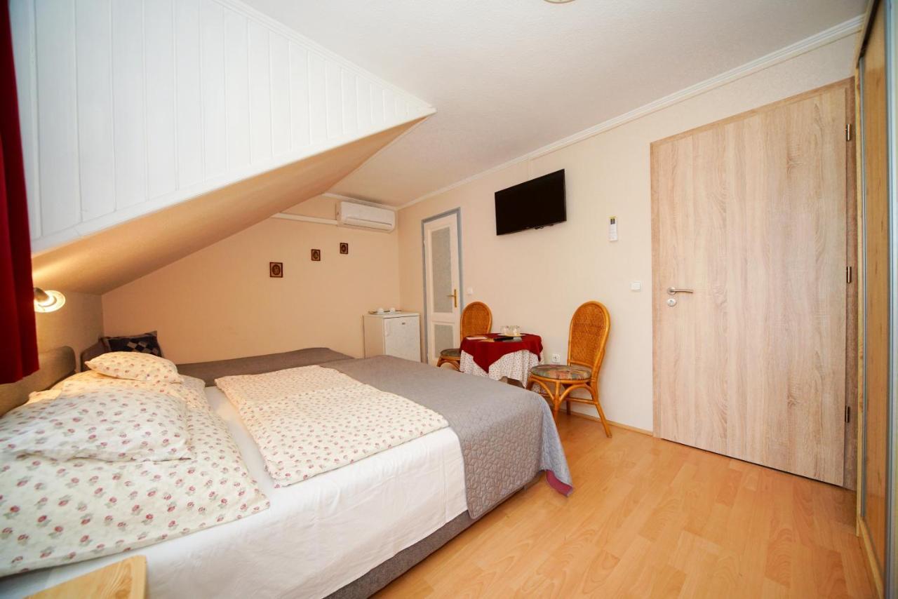 Siesta Vendeghaz Eger